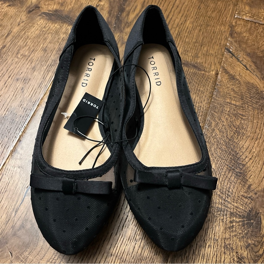 Torrid Mesh Dot Bow Shear Flats Slip On Ballet Mesh Black 7WW NWT Comfort Wide - Picture 2 of 8